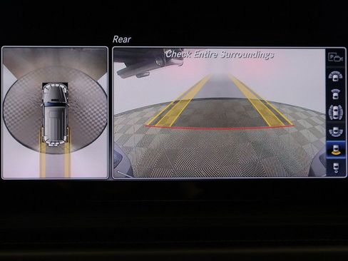 Used 2019 Mercedes-Benz G 63 AMG 4MATIC w/ Seat Comfort Package image 52