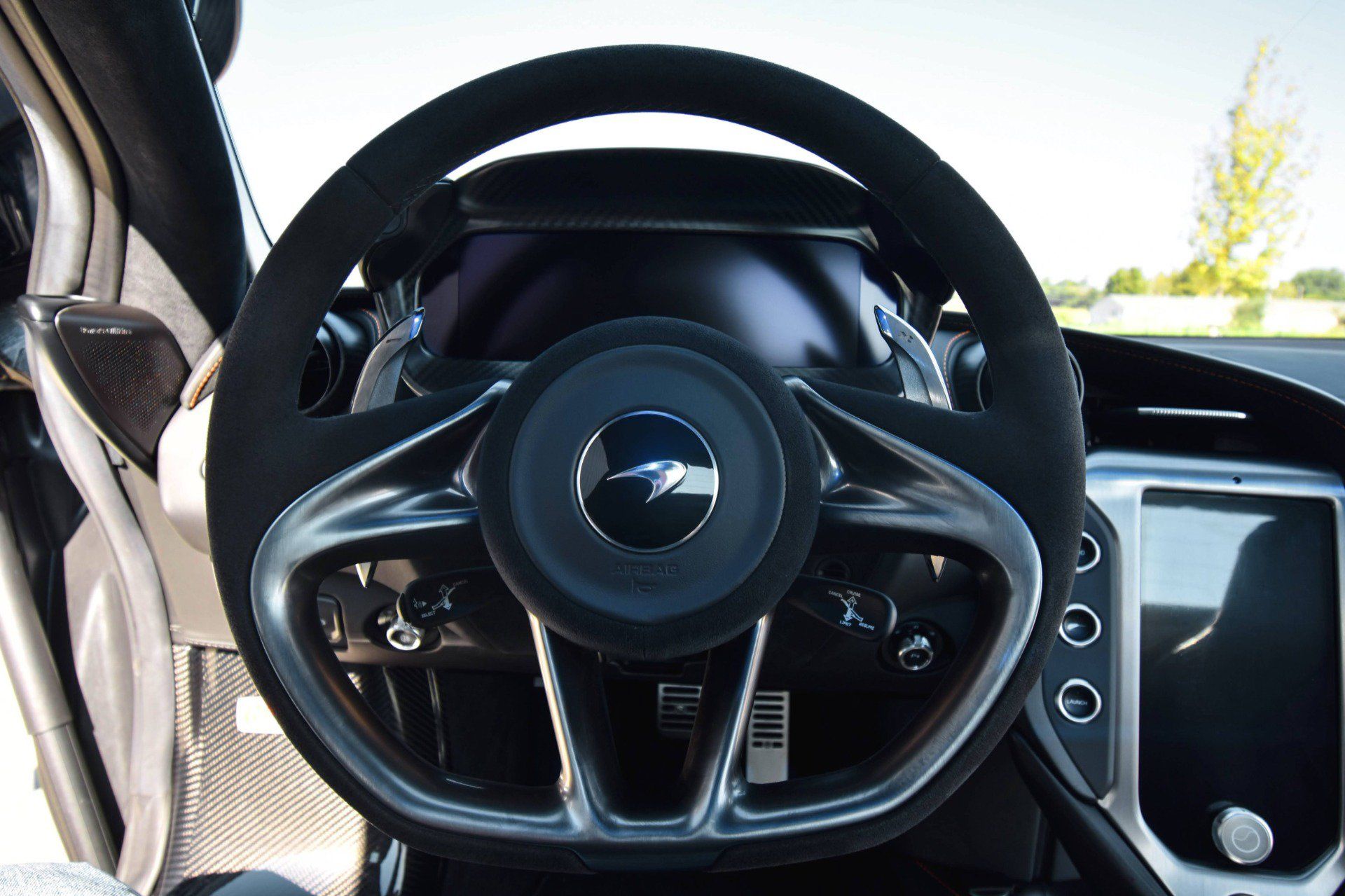 Used 2024 McLaren 750S Spider RWD image 23