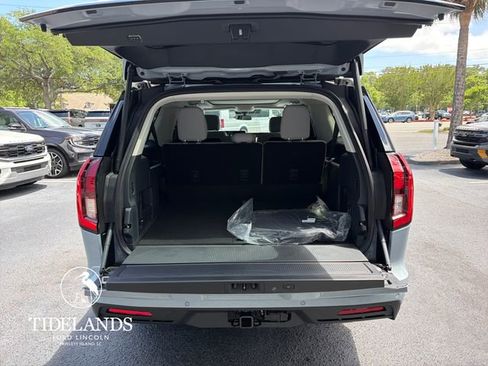 New 2026 Ford Expedition Max Active RWD image 11
