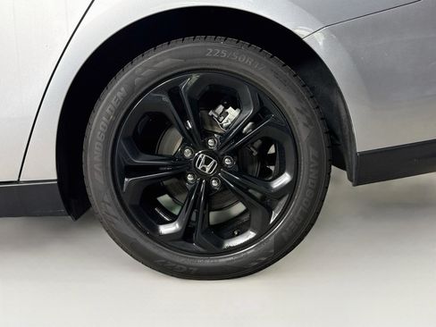 Certified 2025 Honda Accord SE image 36