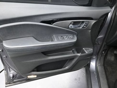 Used 2020 Honda Pilot Elite image 15