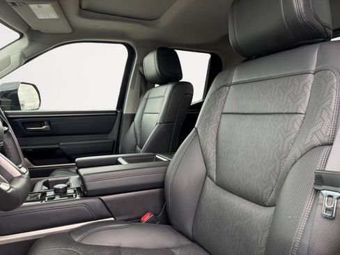 Used 2023 Toyota Tundra Limited AWD/4WD image 11