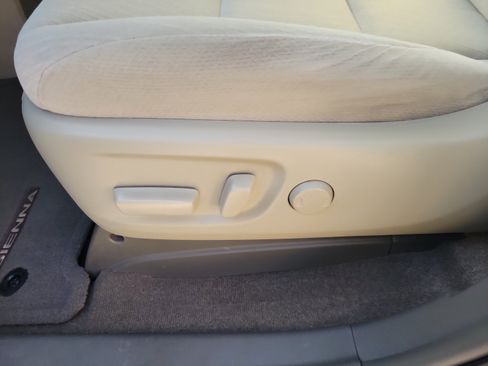 Used 2017 Toyota Sienna LE FWD image 7