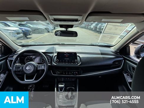 Used 2024 Nissan Rogue S FWD image 14