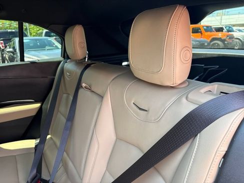 Used 2024 Cadillac XT4 Luxury w/ LPO, Floor Liner Package AWD/4WD image 20