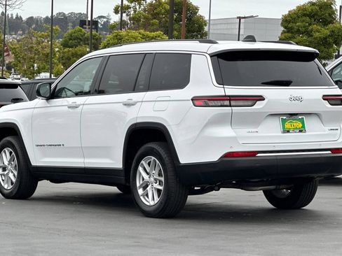 Used 2023 Jeep Grand Cherokee L Laredo w/ Luxury Tech Group I AWD/4WD image 7