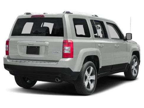 Certified 2015 Jeep Patriot Latitude image 3