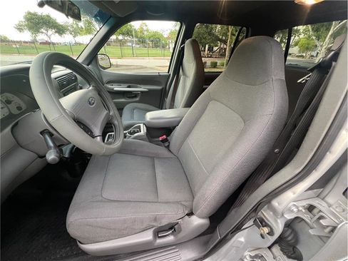 Used 2001 Ford Explorer Sport Trac 2WD image 15