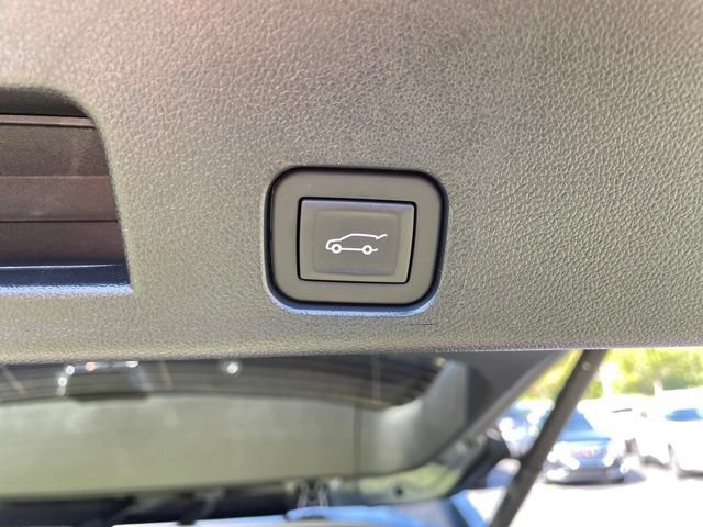 Used 2026 GMC Acadia Elevation w/ Elevation Premium Package FWD image 6