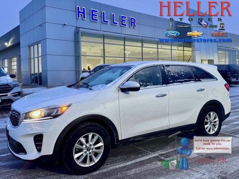 Used 2019 Kia Sorento LX image 1