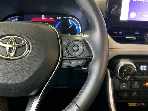Used 2024 Toyota RAV4 XLE Premium image 25