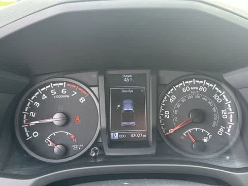 Used 2023 Toyota Tacoma SR image 6