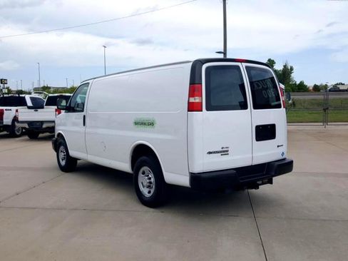 Used 2012 Chevrolet Express 3500 image 9