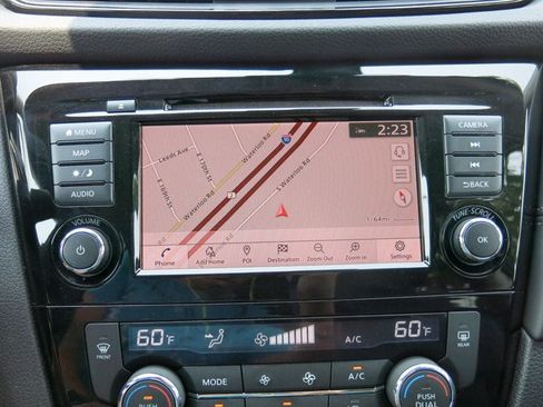 Used 2018 Nissan Rogue SL FWD image 29