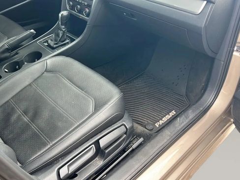 Used 2015 Volkswagen Passat 1.8T S image 17