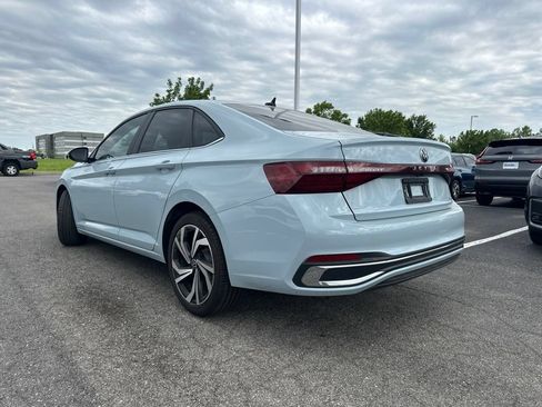 Used 2025 Volkswagen Jetta SEL FWD image 8