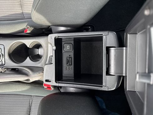 Used 2016 MAZDA MAZDA3 i Touring w/ Popular Equipment Package image 26