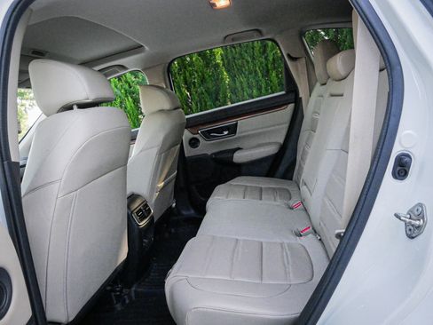 Used 2018 Honda CR-V Touring image 8