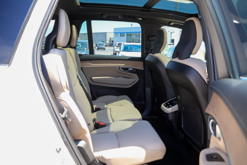 Used 2026 Volvo XC90 B6 Plus AWD/4WD image 11