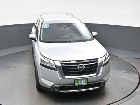 Used 2023 Nissan Pathfinder SL AWD/4WD image 45