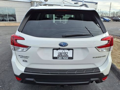 Used 2020 Subaru Forester Premium image 23