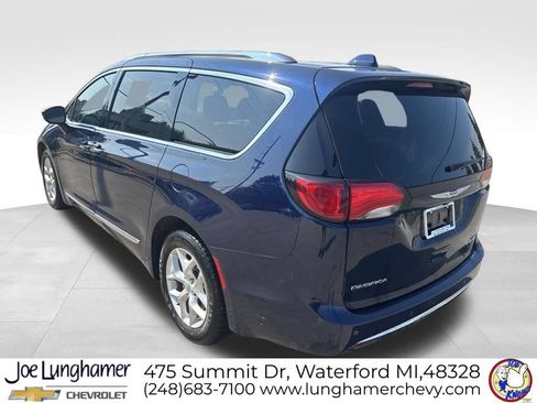Used 2020 Chrysler Pacifica Limited FWD image 5