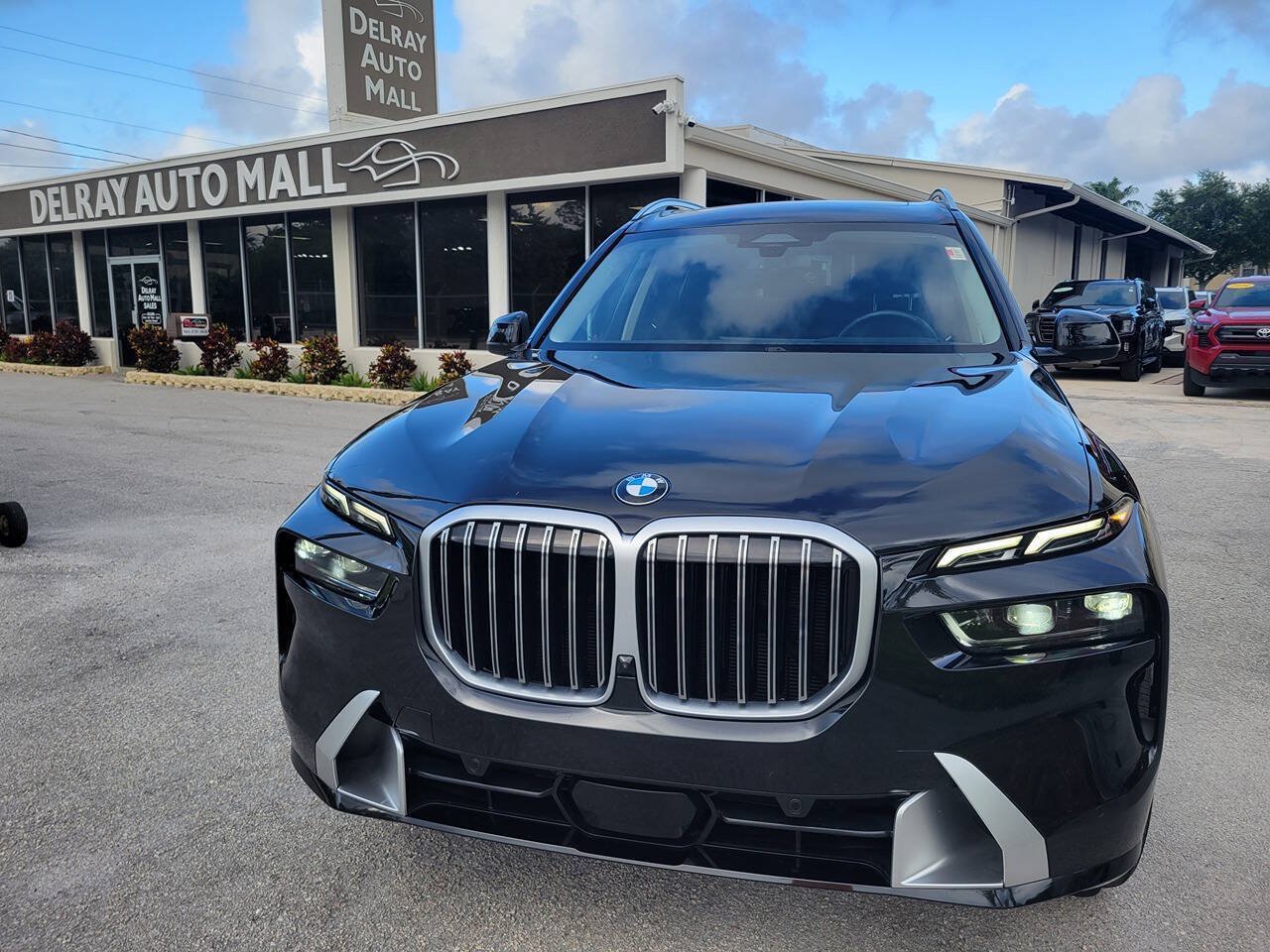 Used 2026 BMW X7 xDrive40i AWD/4WD image 2