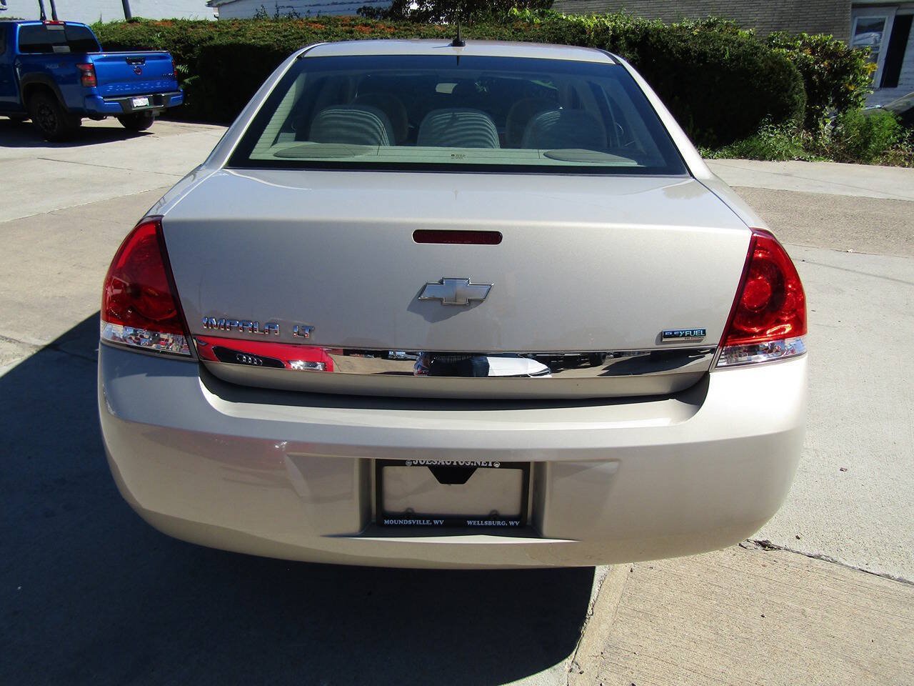 Used 2011 Chevrolet Impala LT FWD image 7