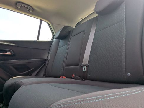 Used 2016 Chevrolet Trax LS FWD image 11