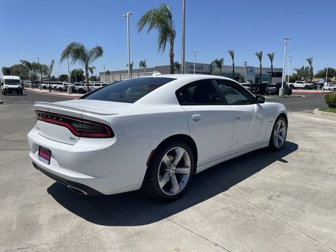 Used 2018 Dodge Charger R/T RWD image 8