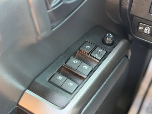 Used 2023 Toyota Tacoma SR5 w/ Technology Package AWD/4WD image 21