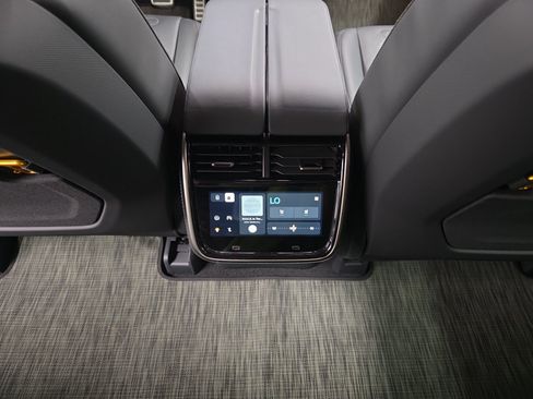 Used 2022 Rivian R1T Adventure AWD/4WD image 26