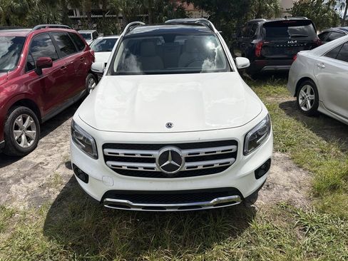 Used 2020 Mercedes-Benz GLB 250 image 4