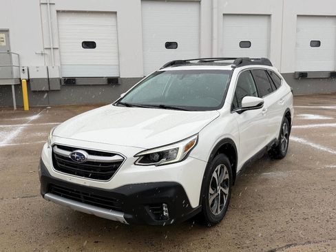 Used 2020 Subaru Outback Limited image 8