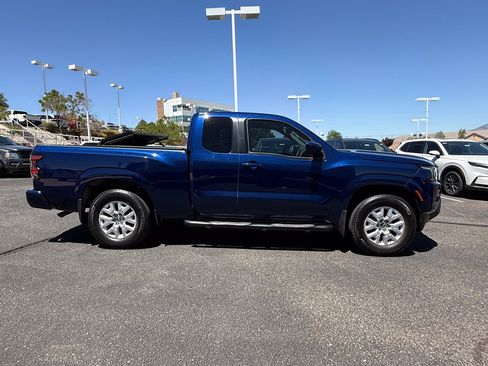 Used 2023 Nissan Frontier SV w/ Technology Package RWD image 4