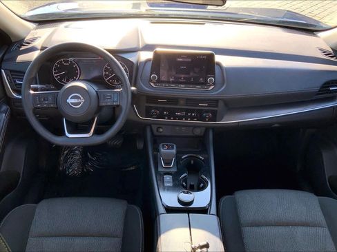 Used 2024 Nissan Rogue SV image 14