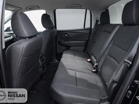 Used 2025 Honda Ridgeline Sport image 12