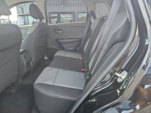 Used 2021 Nissan Rogue SV image 21