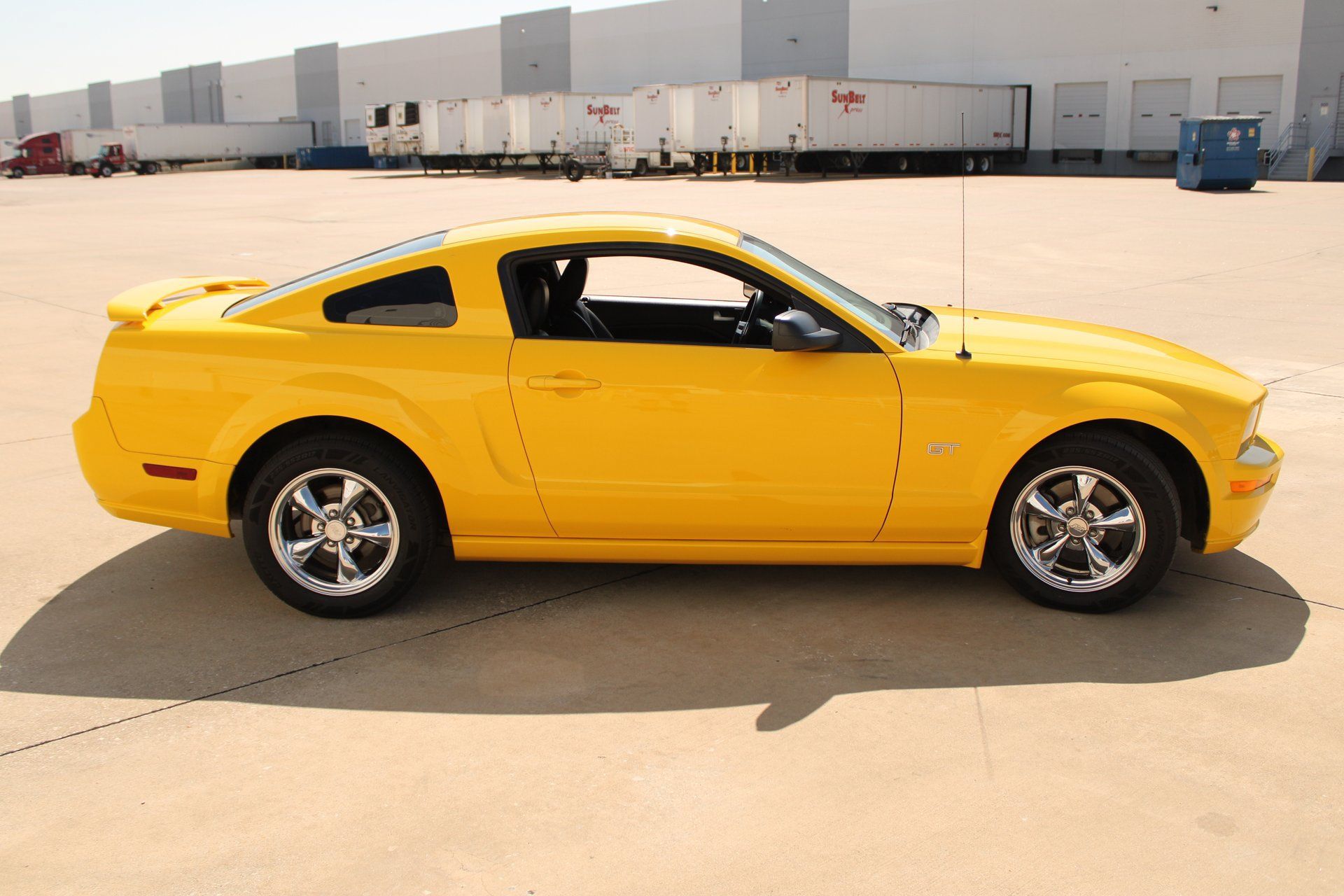 Used 2005 Ford Mustang GT RWD image 24