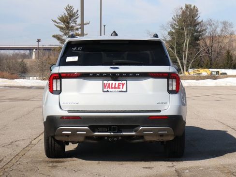 New 2026 Ford Explorer Active image 7