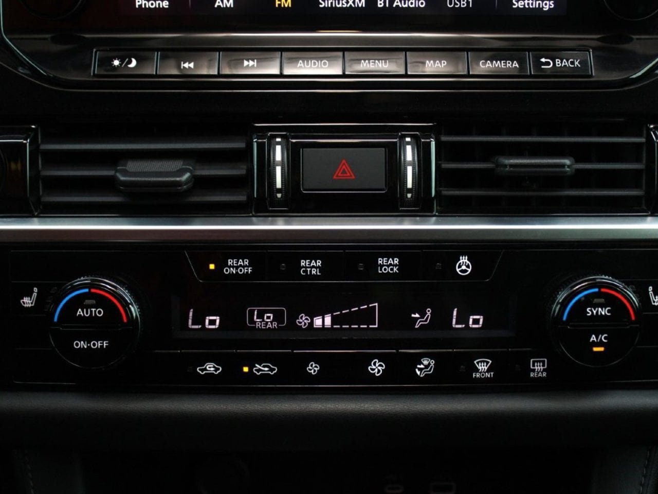 Used 2022 Nissan Pathfinder SL w/ SL Black Package FWD image 27