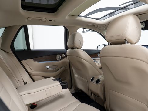 Certified 2021 Mercedes-Benz GLC 300 4MATIC image 23