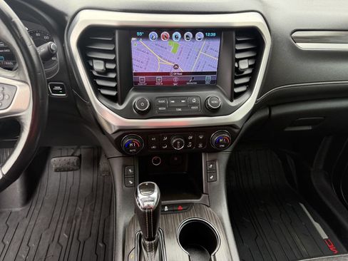 Used 2018 GMC Acadia SLT image 13