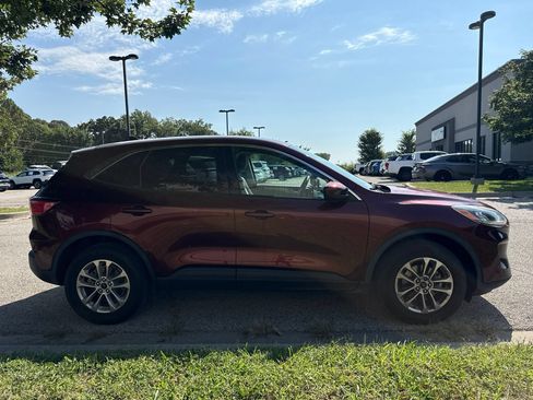 Used 2021 Ford Escape SE AWD/4WD image 4