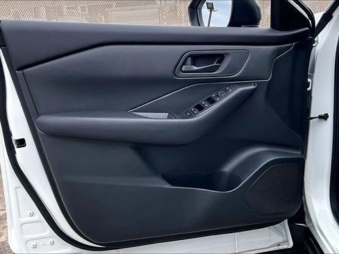 Certified 2024 Nissan Rogue S image 20