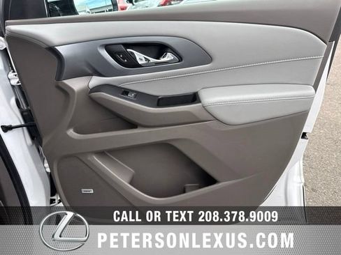 Used 2020 Chevrolet Traverse Premier AWD/4WD image 12