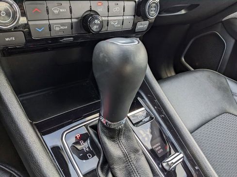 Certified 2025 Jeep Compass Latitude image 34