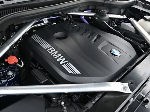 Used 2025 BMW X5 xDrive40i w/ M Sport Package AWD/4WD image 27