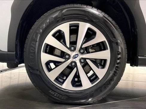 Used 2023 Subaru Outback Premium image 9