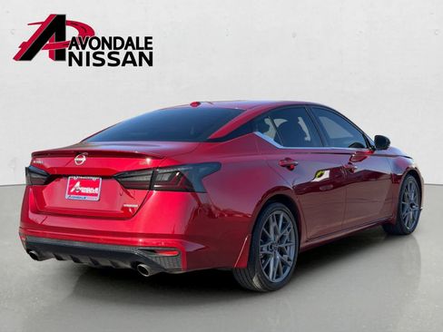 Certified 2024 Nissan Altima 2.0 SR FWD image 7